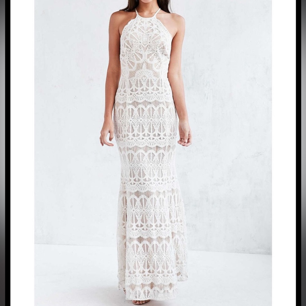 L'ATISTE White Cream Halter Sheath Dress